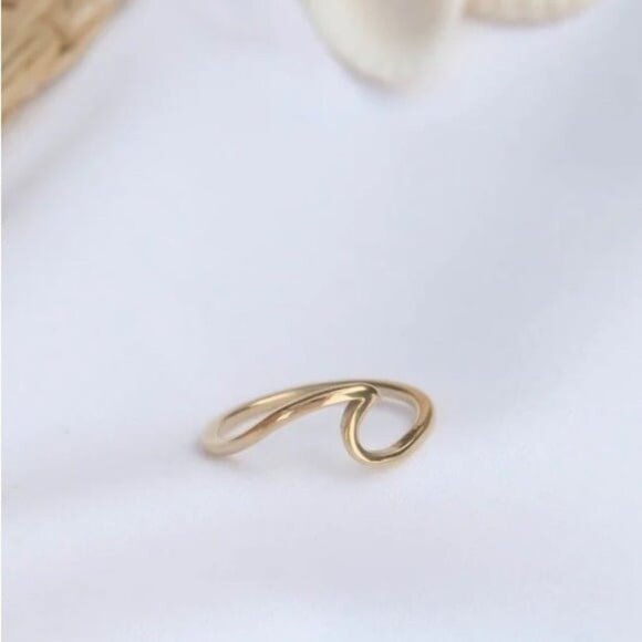 Gold Ring dainty gold wave ring WATERPROOF ocean wave ring sz 6, 7, 8 CUTE - Picture 7 of 11